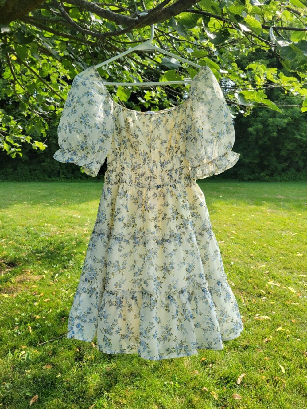 Feminine vintage style blue floral sun dress by Envy Edit by Nine..